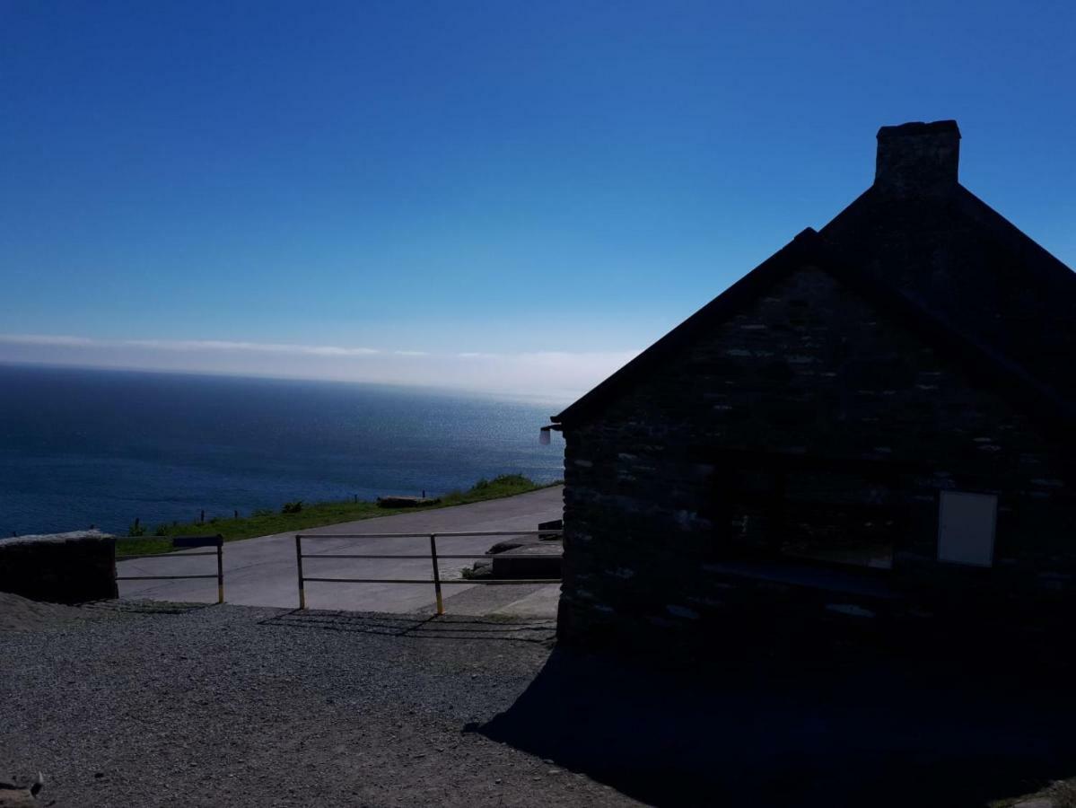 Old Irish Farmhouse Villa Dingle Exterior photo